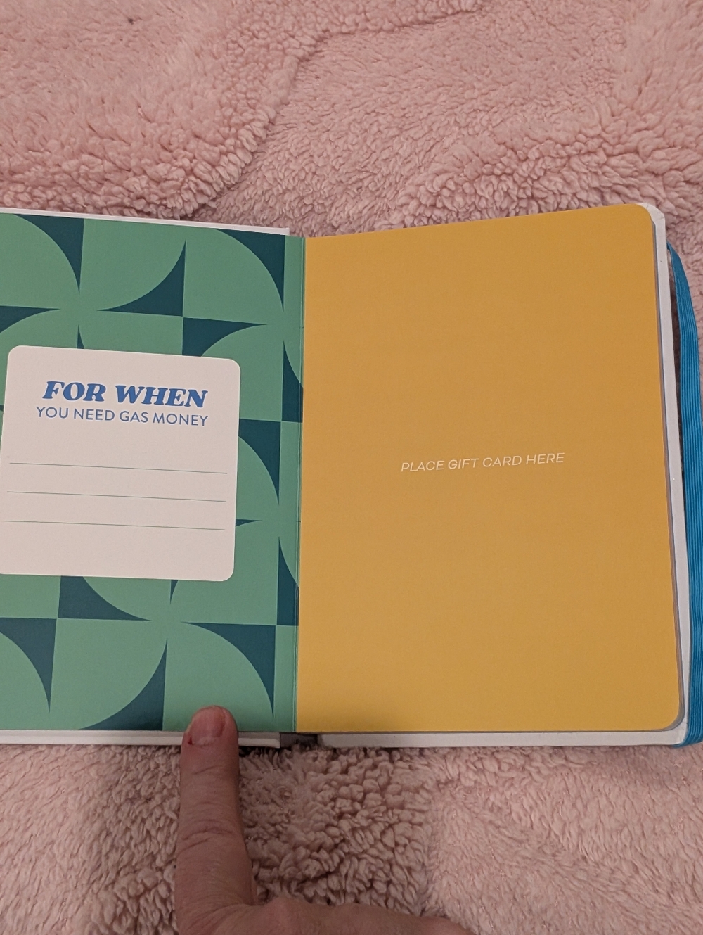 DesignWorks Ink White Gift Card Book - Picture 5 of 5